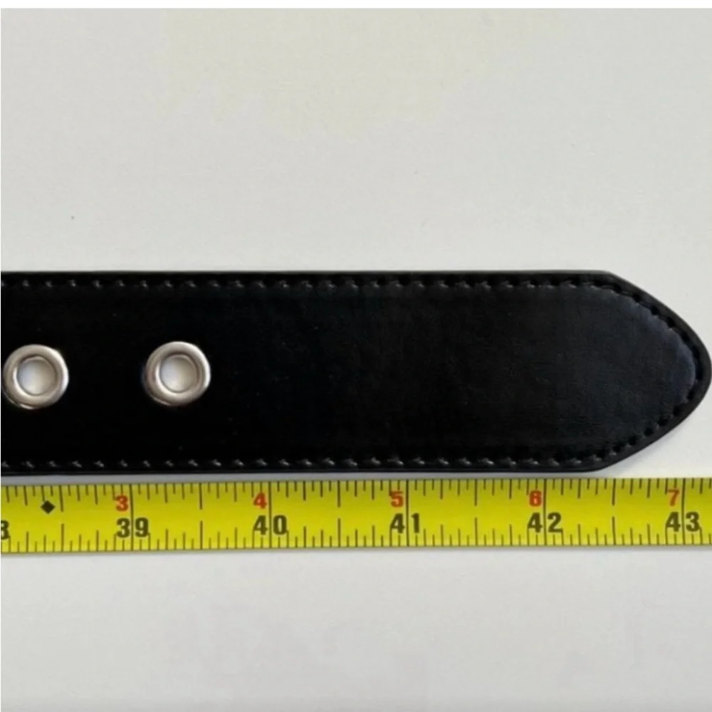 COPY - 🚨 LAST ONE!! Bold Black and Bronze Bullet belt with Striking Design - Picture 7 of 9